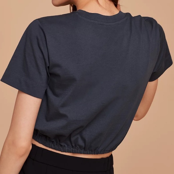 $8 IN BUNDLE 📍 Aritzia Wilfred Piaf Scrunch Cropped T Shirt - Picture 3 of 5